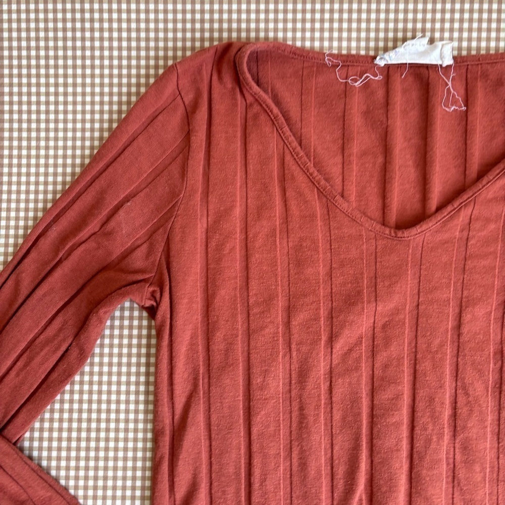 Pink Republic long sleeve basic top. Size Small - Picture 3 of 12